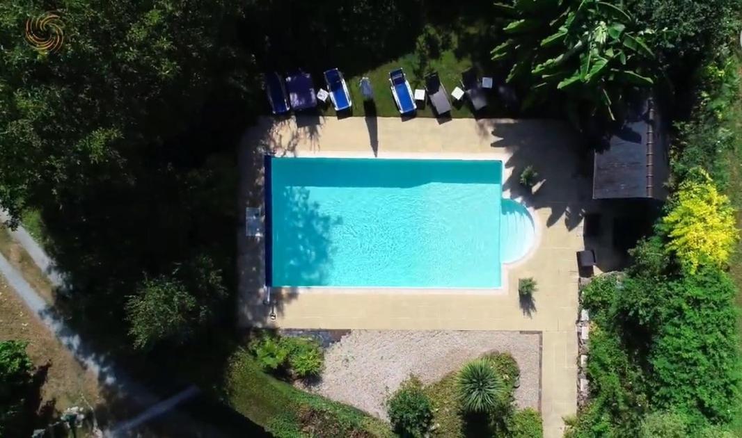 La Guyonnais Bed & Breakfast Quevert Exterior photo